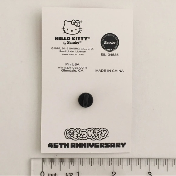 New Sanrio Friend Of The Month Pin Hello Kitty Rainbow NOVEMBER  2019 45th Anniv - Picture 4 of 5